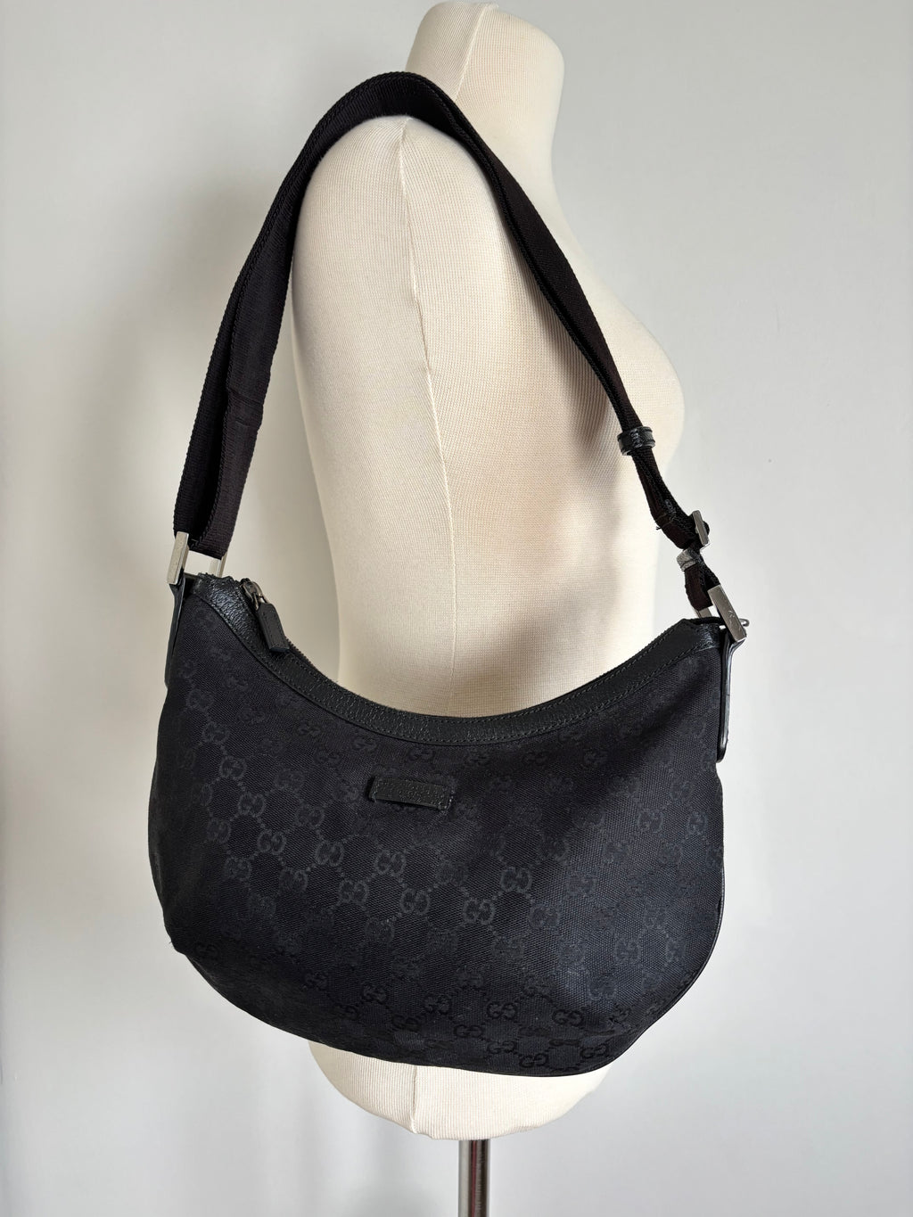 Gucci Monogram Kanvas Çanta