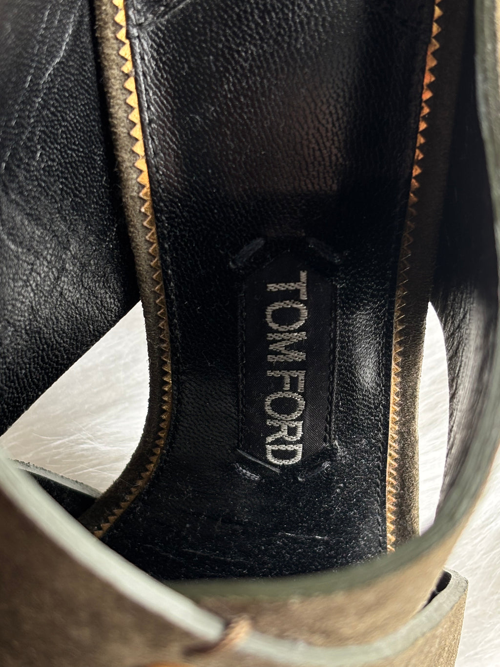 Tom Ford süet topuklu ayakkabı
